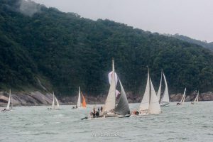Onze barcos competiram na Regata Volta da Ilha das Cabras
